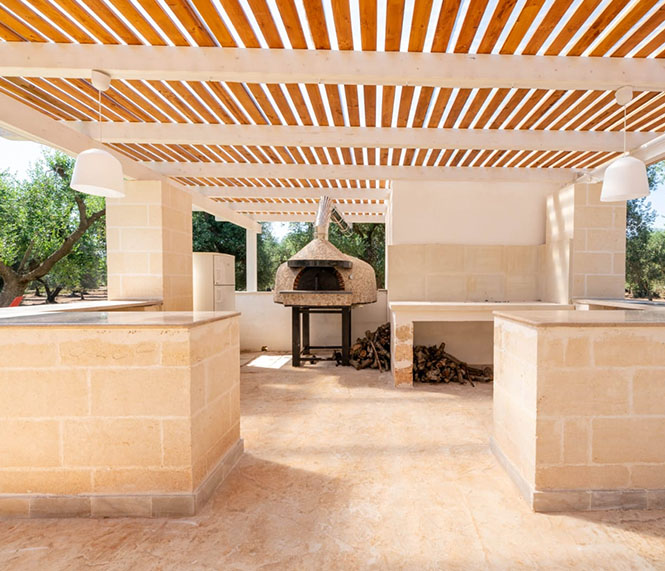 Barbecue e Tradizionale Forno a Legna – pizza e tradizione pugliesi Image